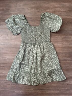 NWT And Now This Floral Sage Puff Sleeve Dress